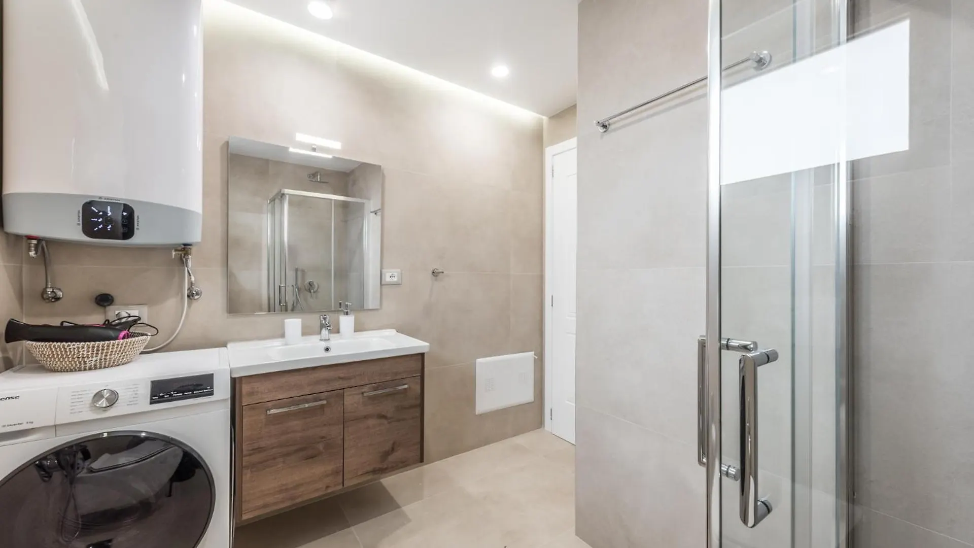 Luxurious Panoramic Apartment Tirana